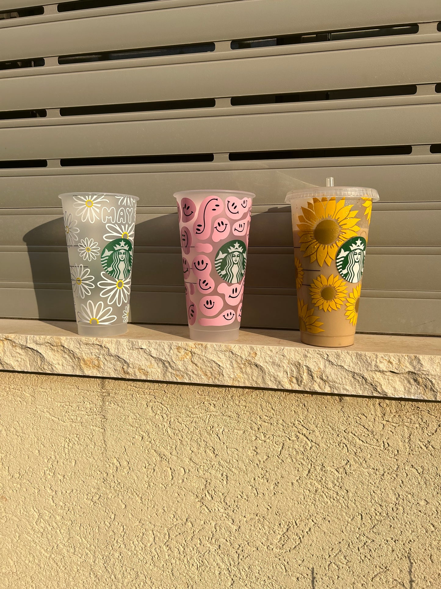 Starbucks cup - leaves