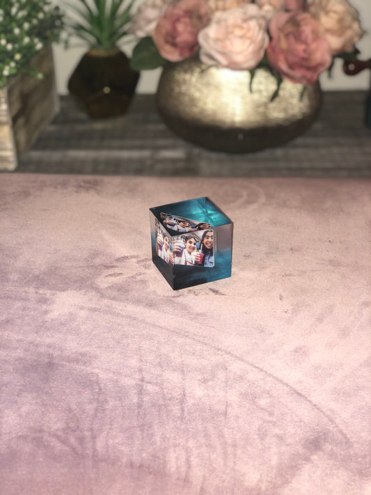 Cube with a picture